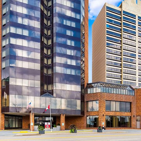 Best Western Plus Waterfront Hotel Windsor Bagian luar foto