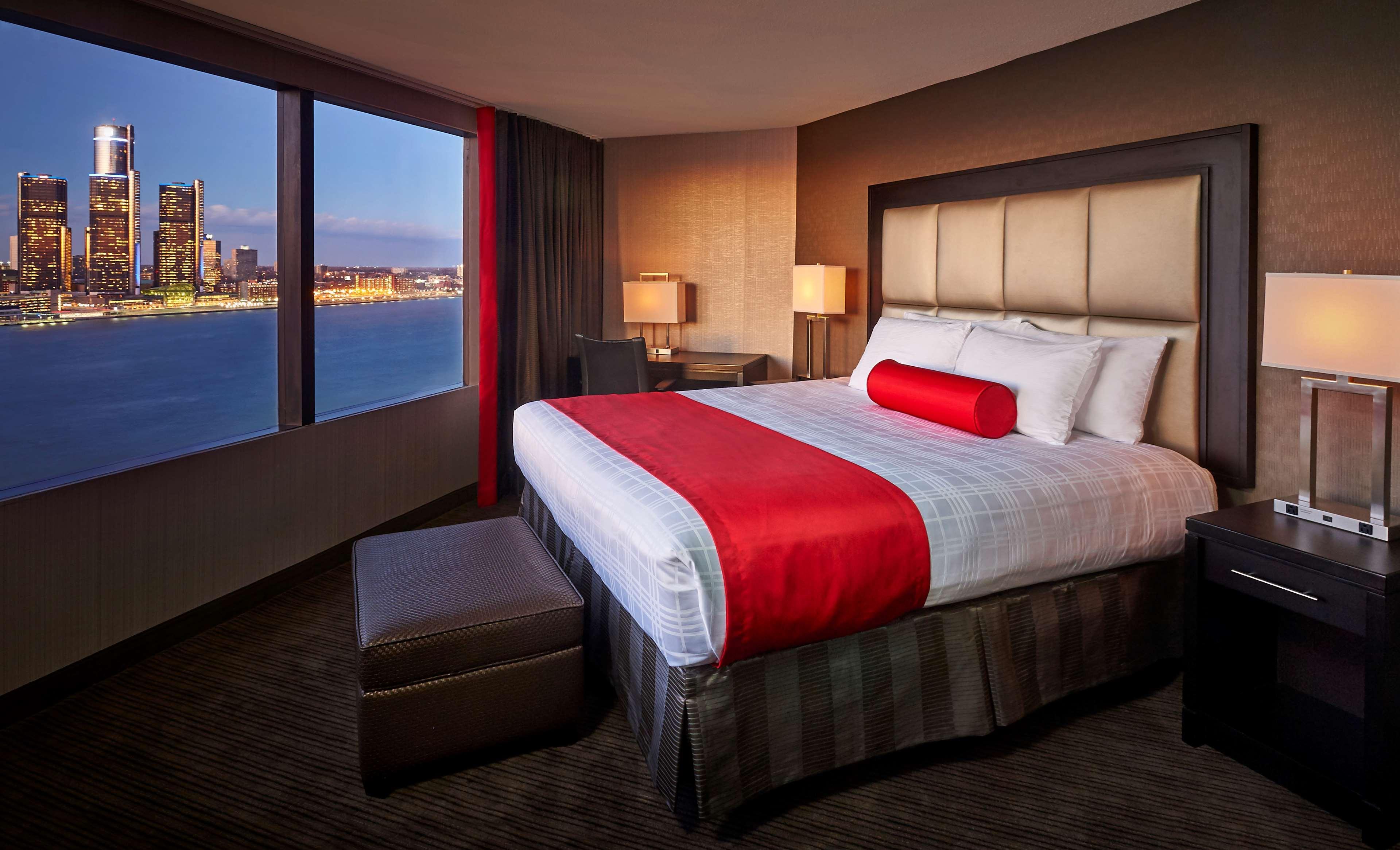 Best Western Plus Waterfront Hotel Windsor Bagian luar foto