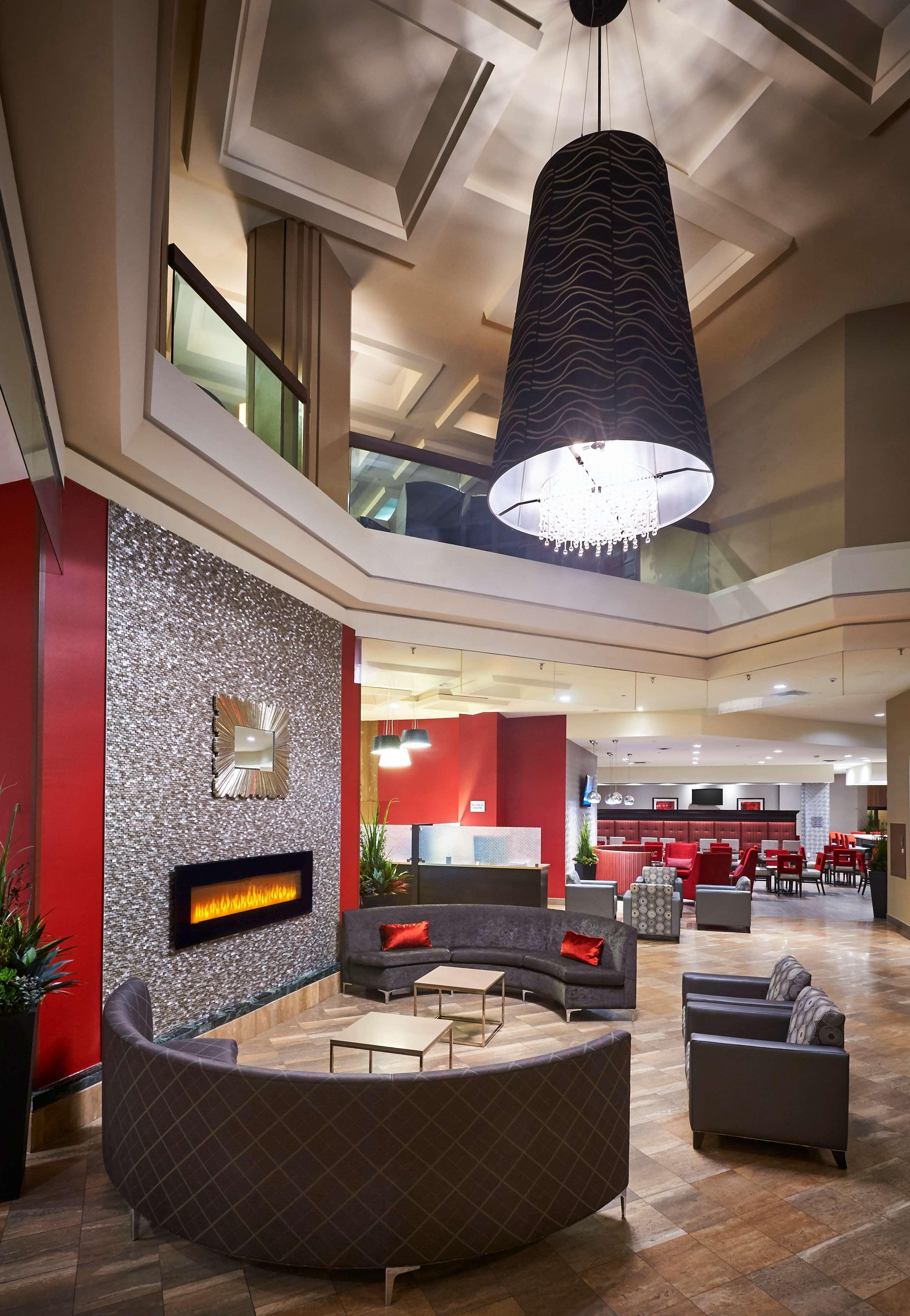 Best Western Plus Waterfront Hotel Windsor Bagian luar foto