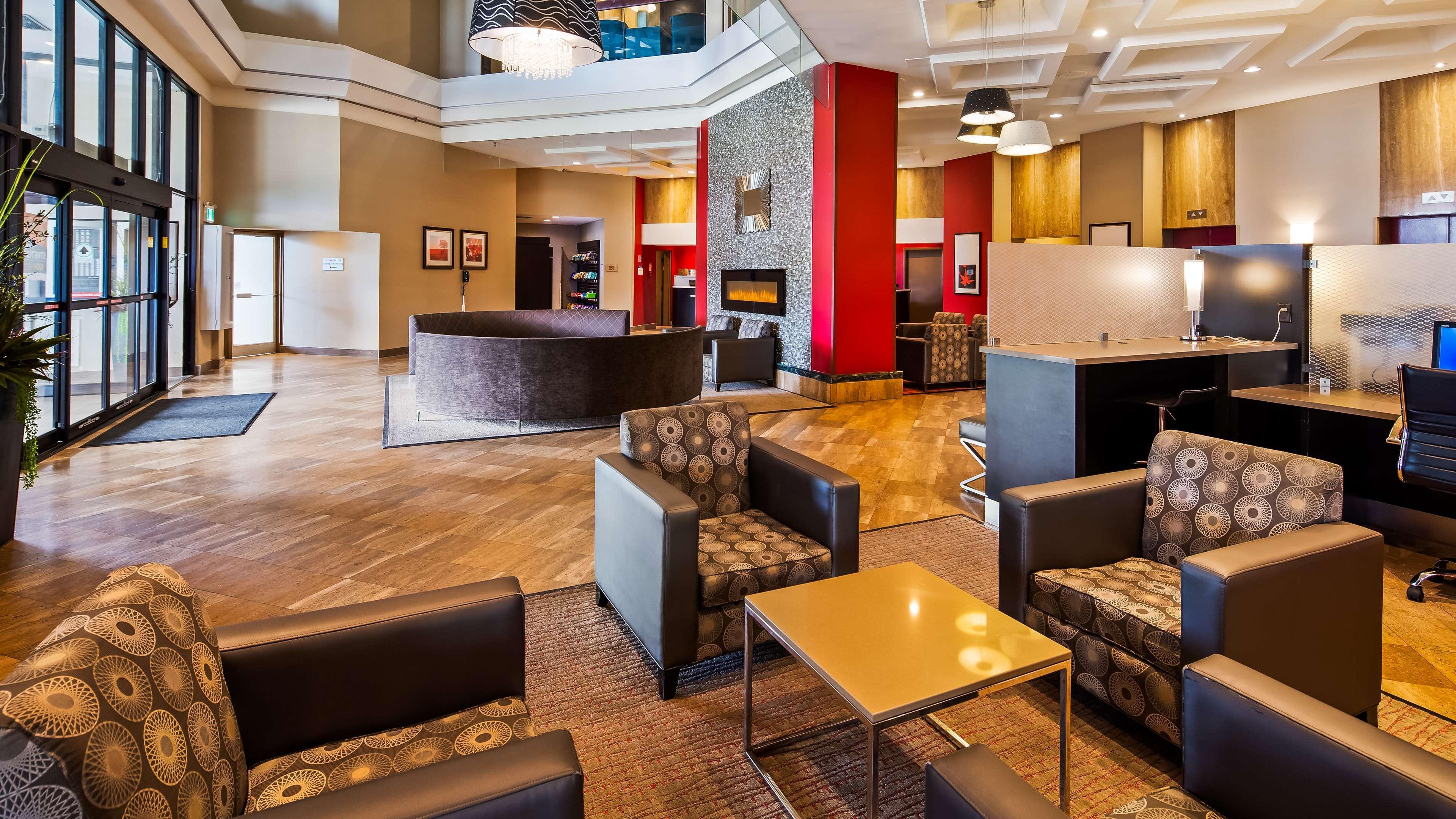 Best Western Plus Waterfront Hotel Windsor Bagian luar foto