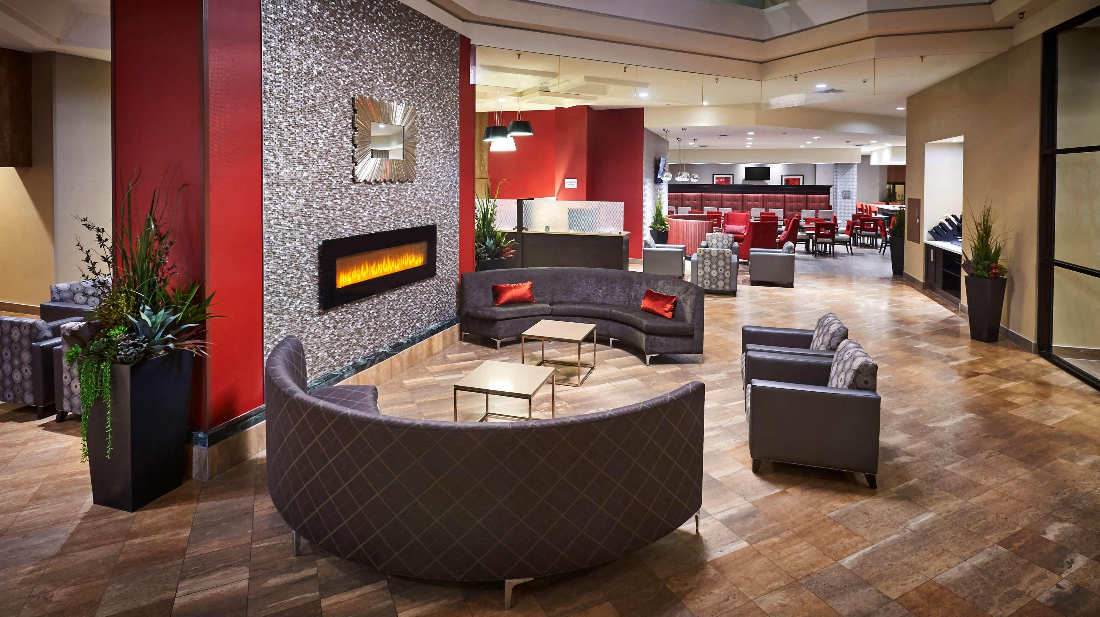 Best Western Plus Waterfront Hotel Windsor Bagian luar foto