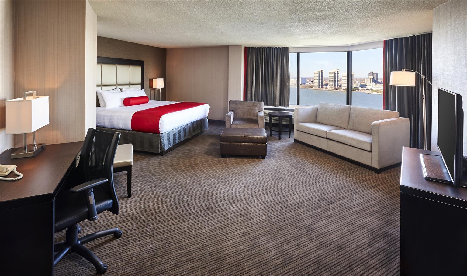 Best Western Plus Waterfront Hotel Windsor Bagian luar foto